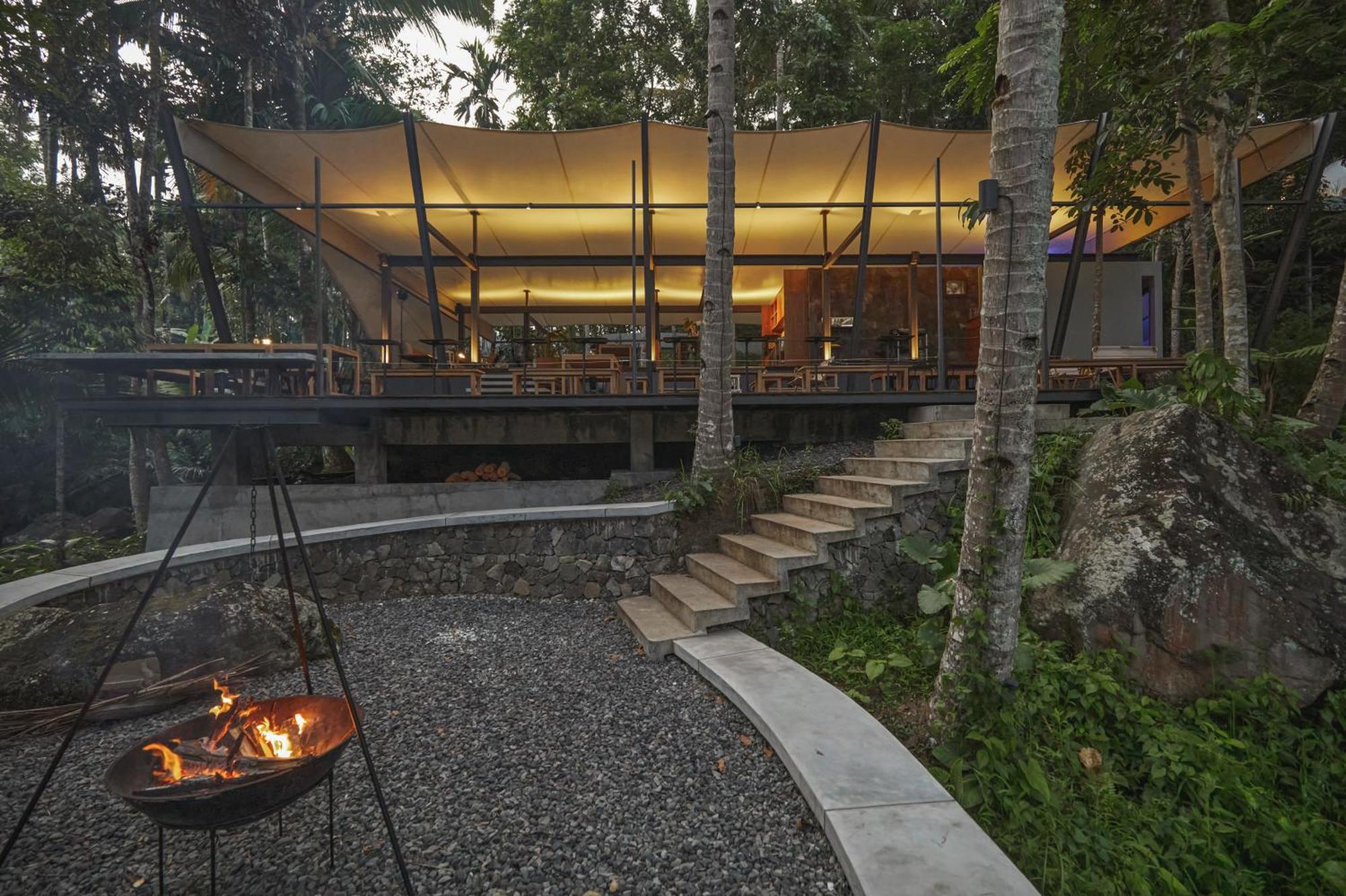 בניוואנגי Lintang Luku Tent Resort Ijen, Banyuwangi מראה חיצוני תמונה